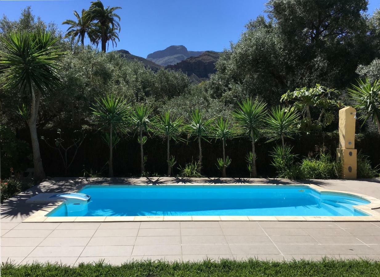 Bohemian Hideaway - 2 Unique With Shared Pool Landhuis